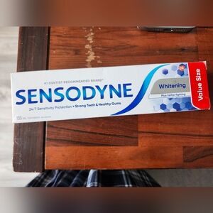 Sensodyne whitening plus tartar fighting